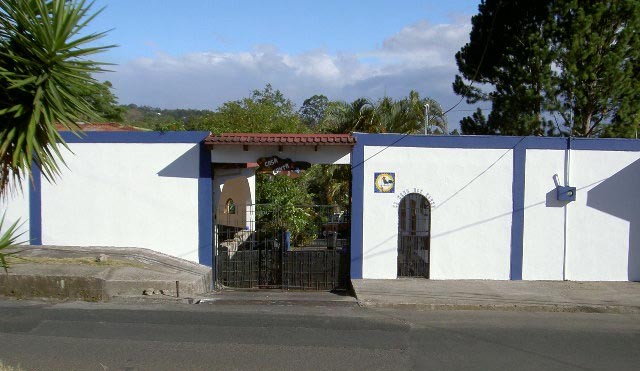 New Entrance Casa Que Canta